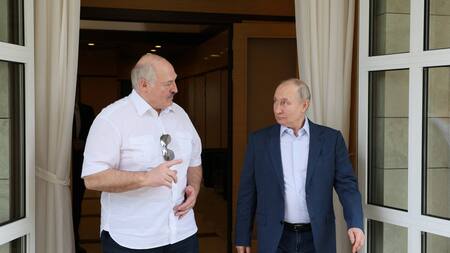 Los presidentes de Rusia y Bielorrusia juntos en la ciudad de Sochi. Foto: Reuters.