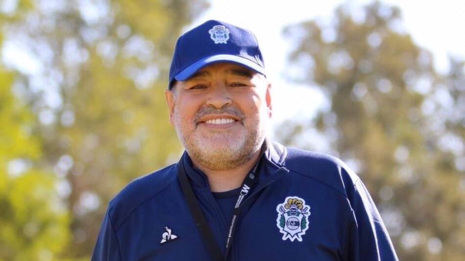 Diego Maradona supo ser DT de Gimnasia. Foto: X @gimnasiaoficial