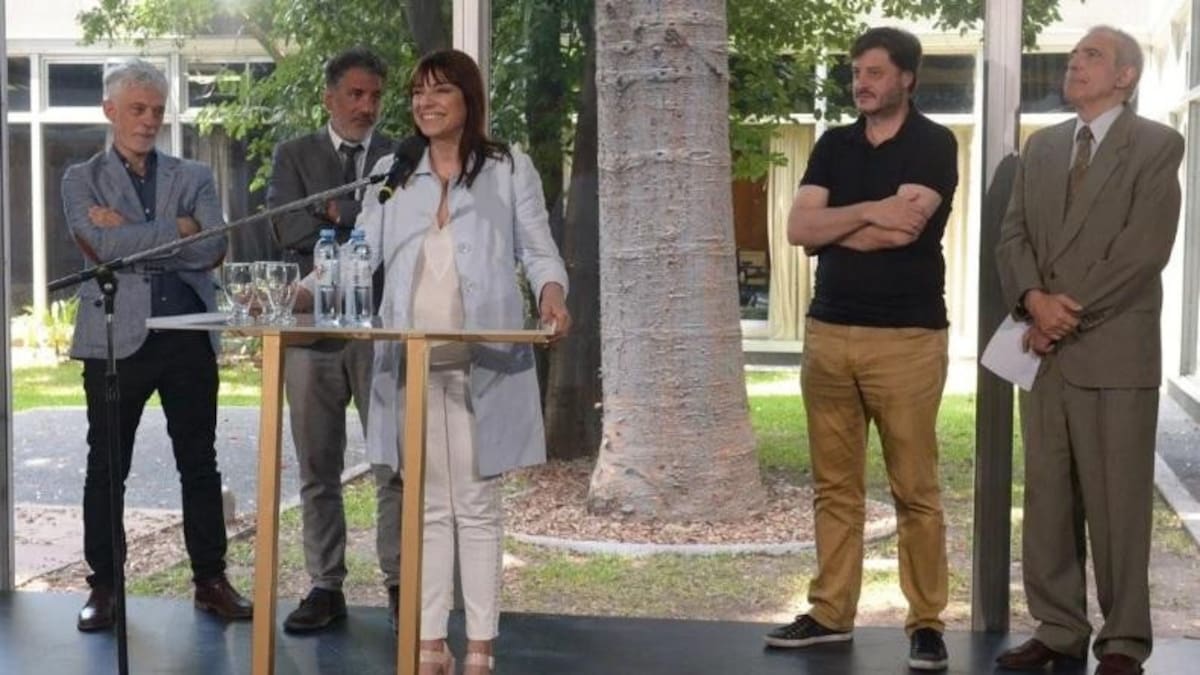 Rosario Lufrano y directivos de la TV Pública