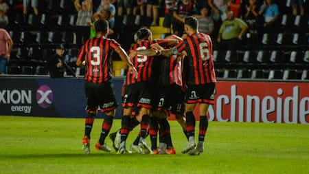 Festejo de Patronato ante Gimnasia y Tiro de Salta por la Copa Argentina. Foto: @ClubPatronatoOf.