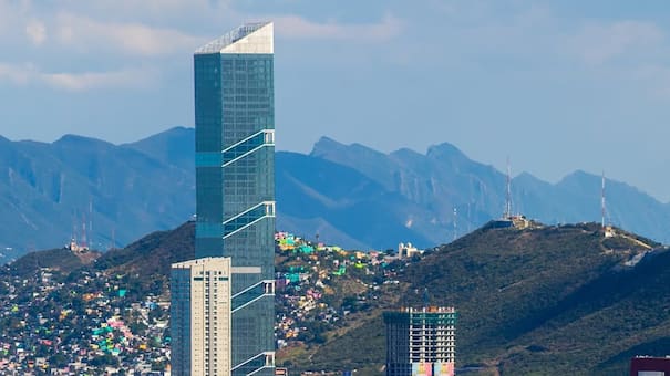 Buscan romper el récord: el edificio más alto de Latinoamérica que pronto será destronado por una nueva construcción