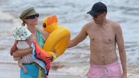 Paris Hilton y su familia en Hawái. Foto: Twitter/LaPagina