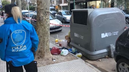 Por disposición del gobierno porteño, obligarán a las personas que revuelven la basura a “limpiar”