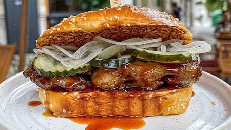 La mejor hamburguesa del mundo está en España. Foto: Instagram/hundredburgers_