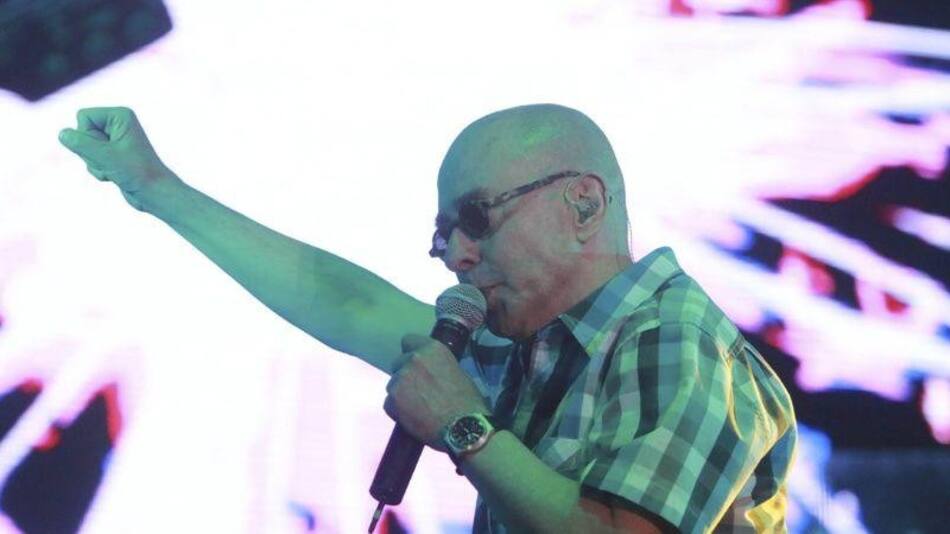 Indio Solari, cantante