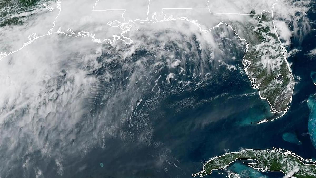 La tormenta Arthur, la primera del Atlántico, se forma frente a las costas de Texas, en Estados Unidos.