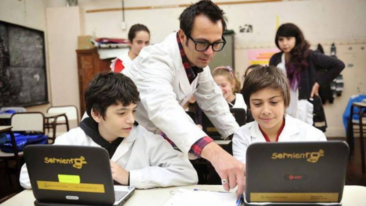 El Gobierno de la Ciudad de Buenos Aires entregará tablets y netbooks gratis: ¿cuáles son los requisitos y cómo anotarse?