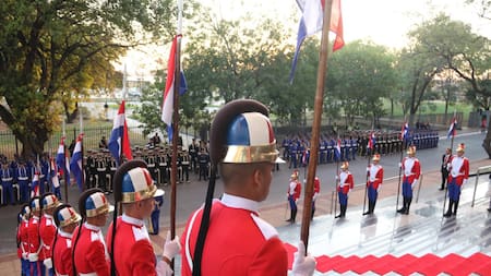 Asunción de Peña en Paraguay. Foto: EFE.