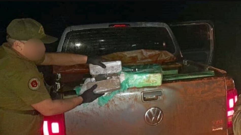 Dos toneladas de marihuana abandonadas al costado de la ruta. Foto: NA.