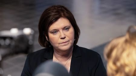 Escándalo en Islandia: renunció una ministra tras revelarse que tuvo un hijo con un adolescente