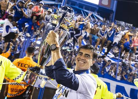 Gustavo Quinteros, en la mira de Boca. Foto: X @Velez