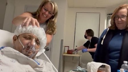 Jeremy Renner junto a sus familiares. Foto: Twitter @JeremyRenner.