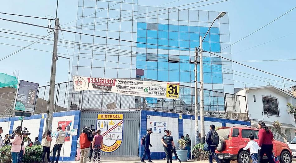 El establecimiento escolar Saco Oliveros. Foto: La República.