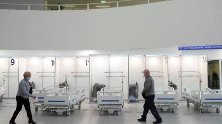 Letonia, el primer país de Europa en volver a un confinamiento estricto por coronavirus, REUTERS