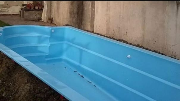 Insólito: le robaron la pileta y la encontró en la casa de un vecino con un dron