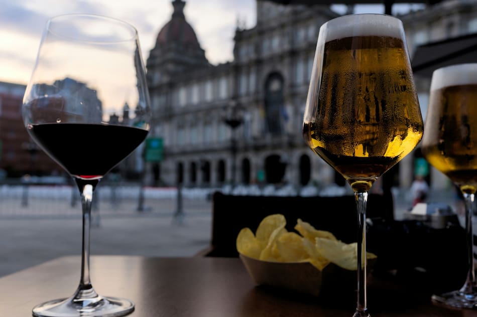 Consumo de vino y cerveza. Foto: Unsplash.