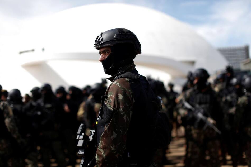 Asunción Bolsonaro en Brasil - Reuters