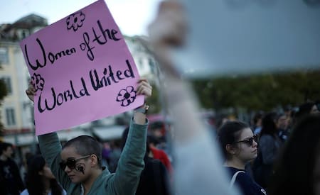 Paro de mujeres - Portugal (Reuters)