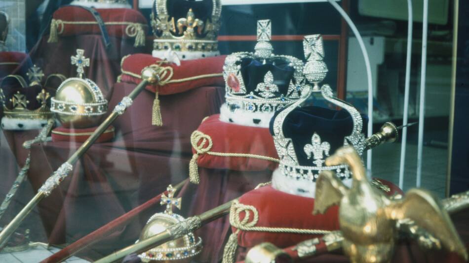 Corona, realeza, familia real. Foto: Unsplash