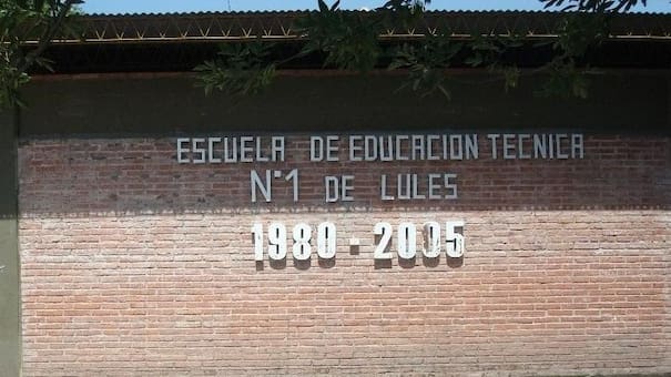 Escándalo en Tucumán: un profesor ahorcó a un alumno hasta dejarlo inconsciente en medio de la clase