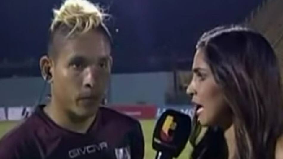 Terrible patada de un hincha (Youtube)