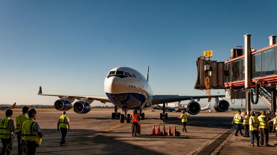 El paro nacional afectará a los aeropuertos de todo el país. Foto: Unsplash.