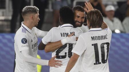 Festejo del Real Madrid ante el Eintracht Frankfurt por la Supercopa de Europa. Foto: EFE.