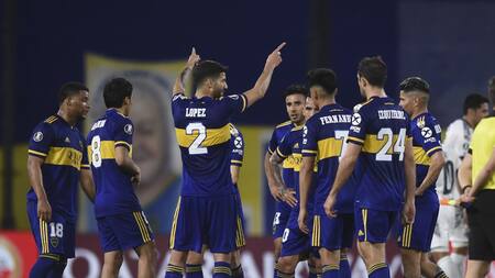 Copa Libertadores, Boca vs Libertad de Paraguay, La Bombonera, NA