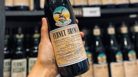 Botellas de fernet. Foto: Instagram @jagger_almacen