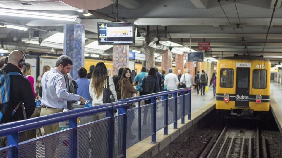 El incidente afectó a miles de personas que utilizan este servicio. Foto: NA.