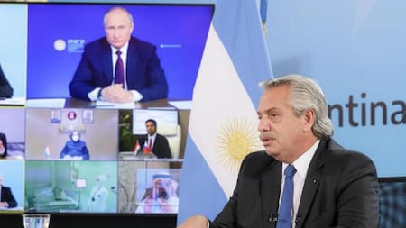 Alberto Fernández junto a Vladimir Putin