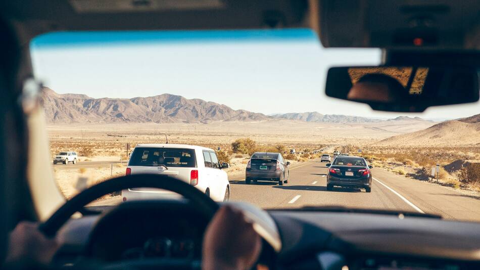 Viajar; auto. Foto: Unsplash