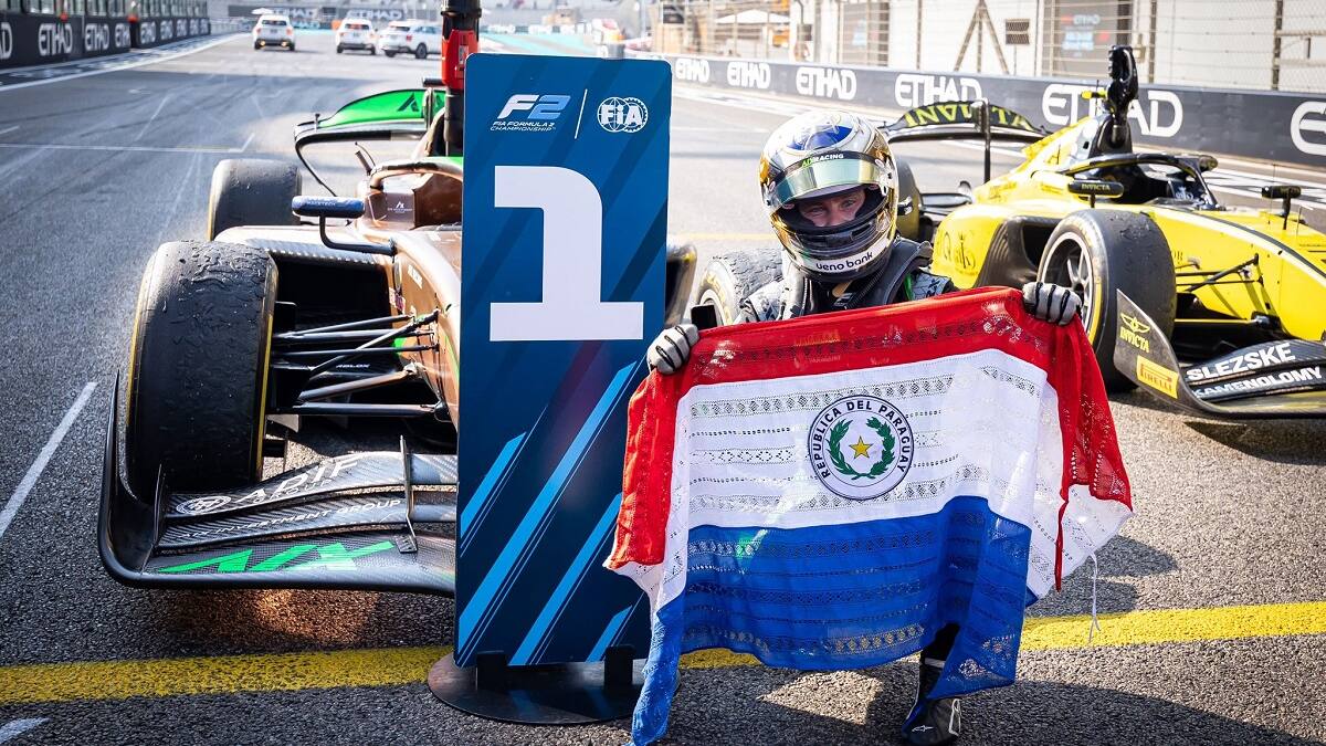 Joshua Duerksen, el piloto paraguayo que se unió a Mercedes como piloto de desarrollo.