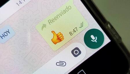 Ahora es posible quitar la palabra "reenviado"del chat de Whatsapp