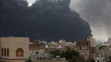 Ataques israelíes en Yemen. Foto: Reuters/Khaled Abdullah