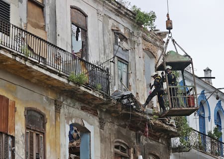 Derrumbe en una edificio de La Habana. Foto: EFE.