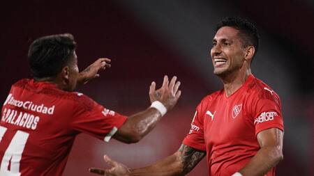 Independiente derrotó a Gimnasia, fútbol argentino, NA.