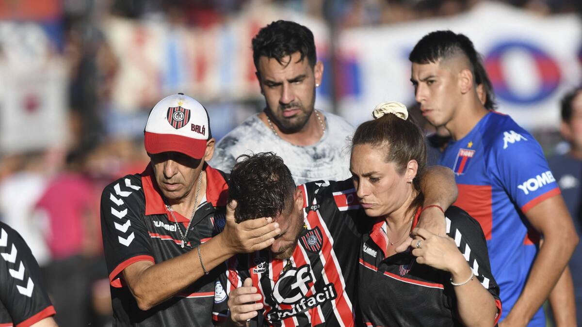 Agresión a Fernando Brandán; Tigre vs Chacarita; Copa Argentina. Foto: Télam.