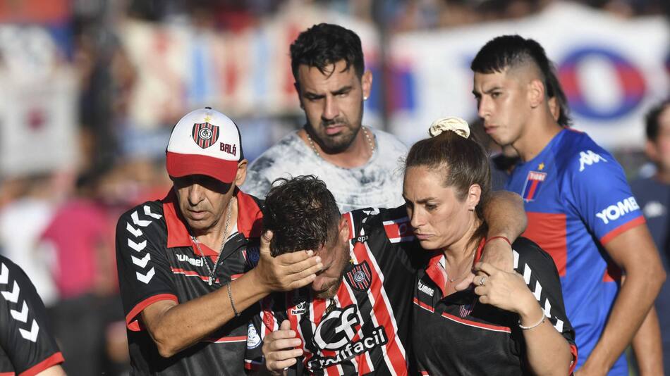 Agresión a Fernando Brandán; Tigre vs Chacarita; Copa Argentina. Foto: Télam.