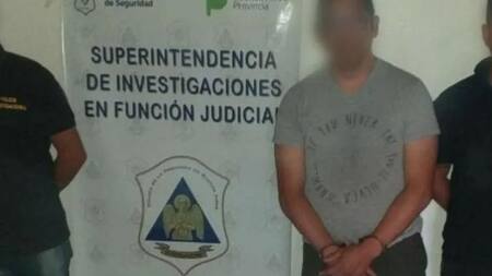 individuo, de 50 años, quien ofrecía para el ejercicio de la prostitución a su pareja,