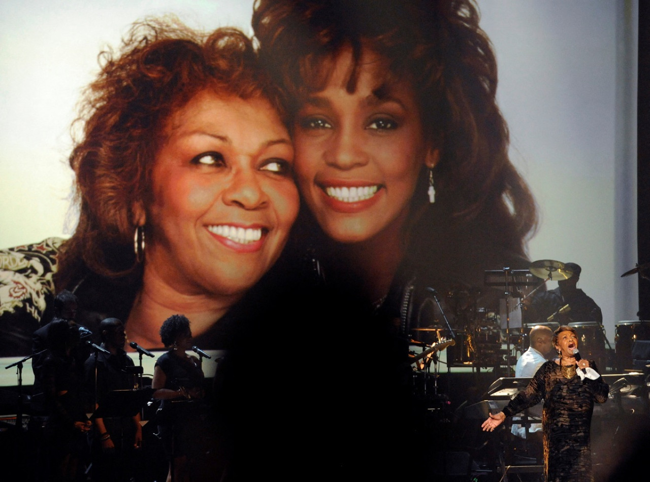 Cissy, la madre de Whitney Houston, murió a los 91 años. Foto: Reuters.