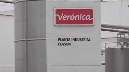 Crisis en una reconocida empresa de leche argentina: plantas paralizadas, denuncias internas y 700 puestos de trabajo en riesgo