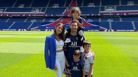 Los príncipes en el Parque: los hijos de Messi patearon juntos y el posteo de Antonela Roccuzzo tras la presentación