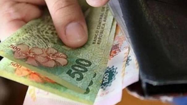 Salario mínimo: aumentó a $105.500 en julio y llegará a $118.000 en septiembre