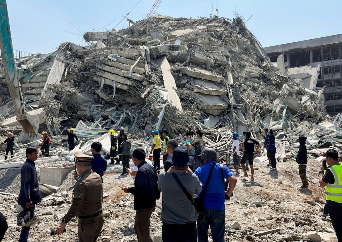 Desesperación tras terremoto en Birmania y Tailandia. Foto: REUTERS/Ann Wang.