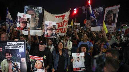 Protesta exigiendo la liberación inmediata de los rehenes. Foto: Reuters