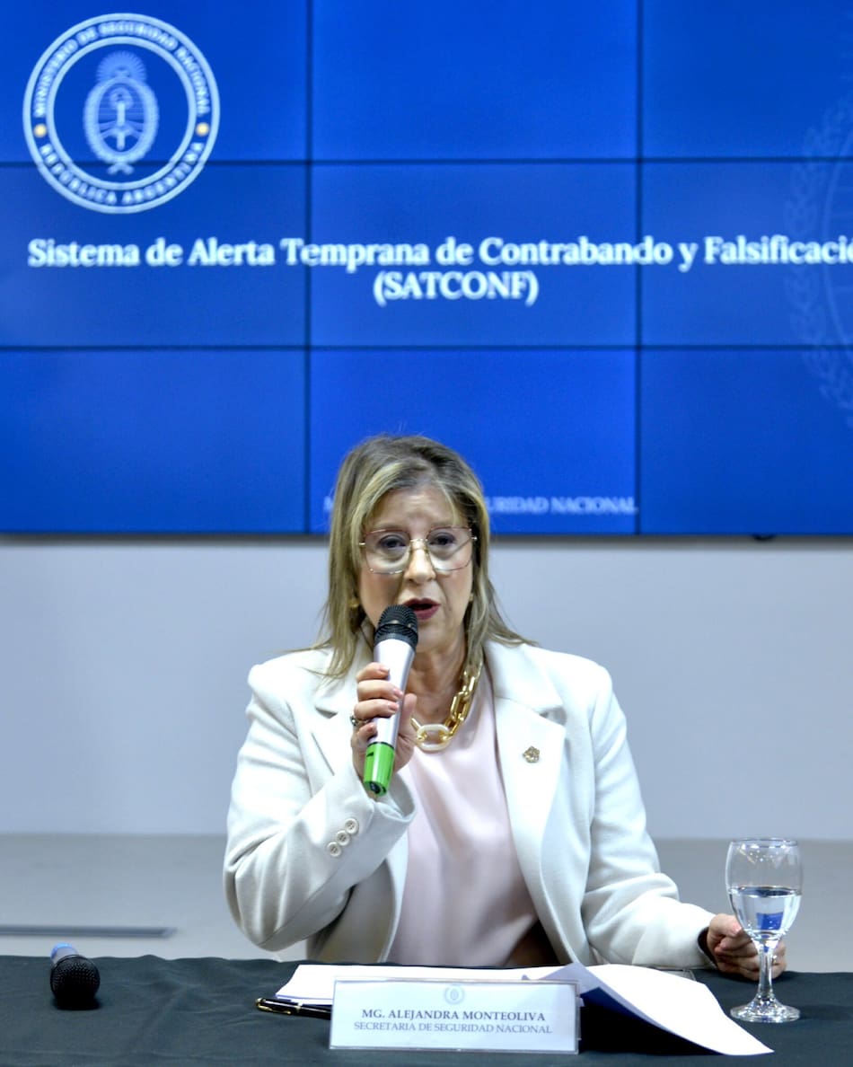 alejandra monteoliva secretaria de seguridad