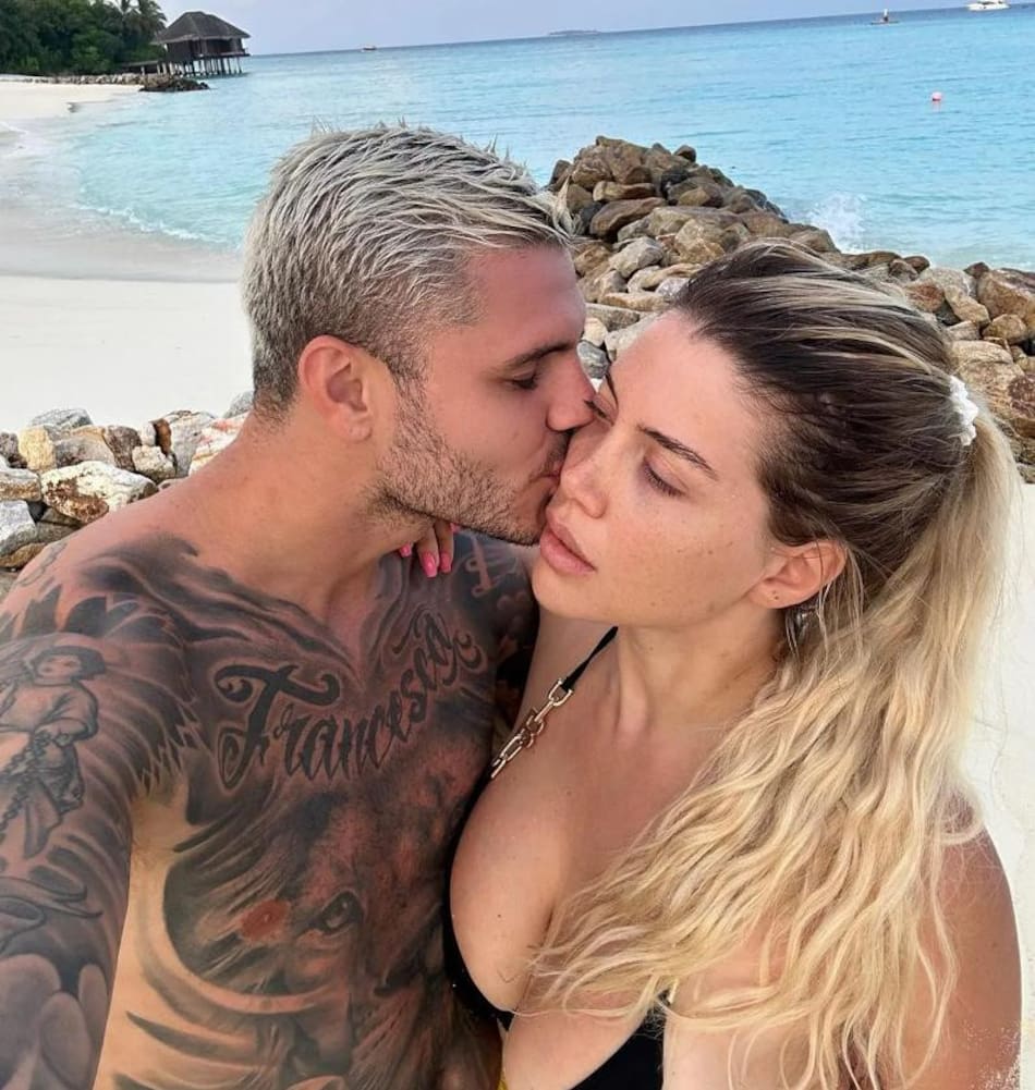 El beso de Icardi a Wanda. Foto: Instagram/mauroicardi.