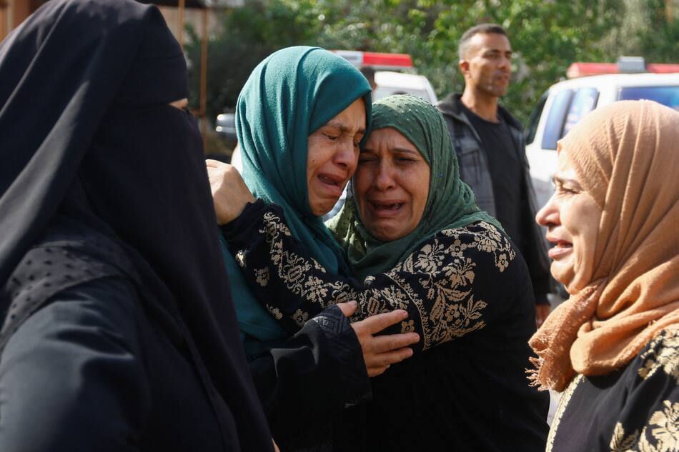Mujeres en Gaza. Foto: Reuters.