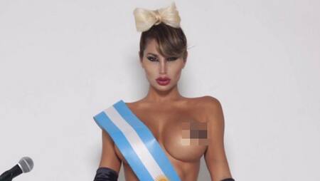 Vicky Xipolitakis (Twitter)